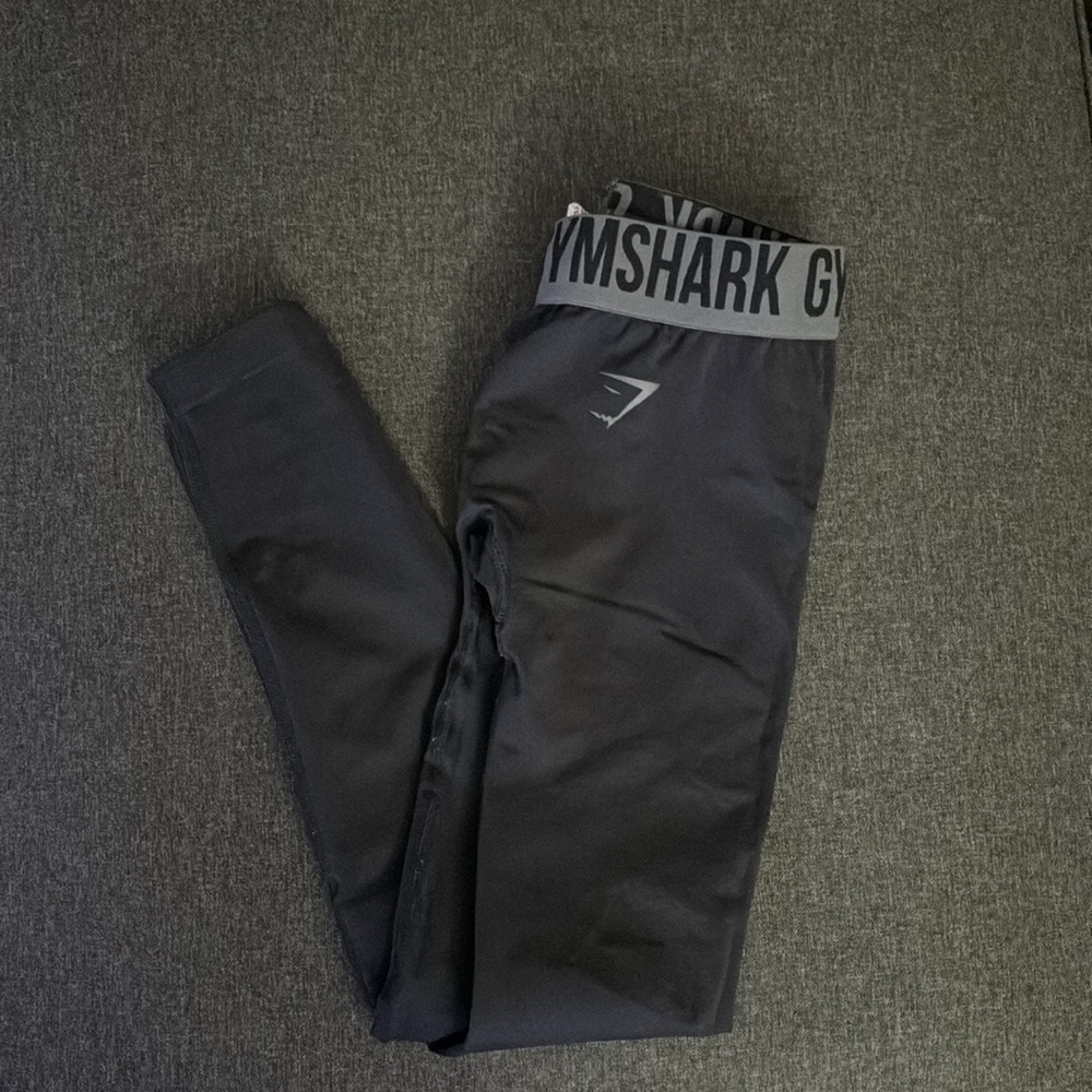 Black gymshark leggings